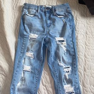 MUDD distressed jeans